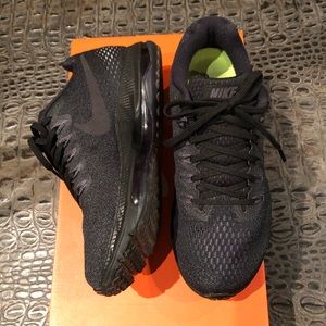 EUC!! Nike Zoom All Out Low 1 Running Shoes!!